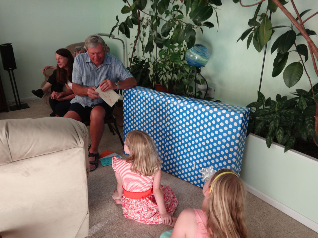Grandma Kitty (Pat Sanders), Gwenn Sanders (Gwenn Nicholls), Terry Sanders, Madeline Lyon